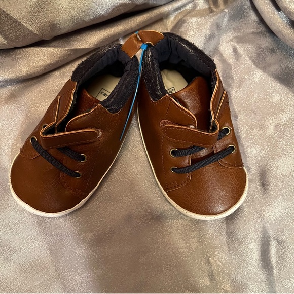 Set of 2 Carter's Toddler Unisex Shoes Blue 6-9 mts Browns 9-12 mts Soft Soles - Picture 4 of 5